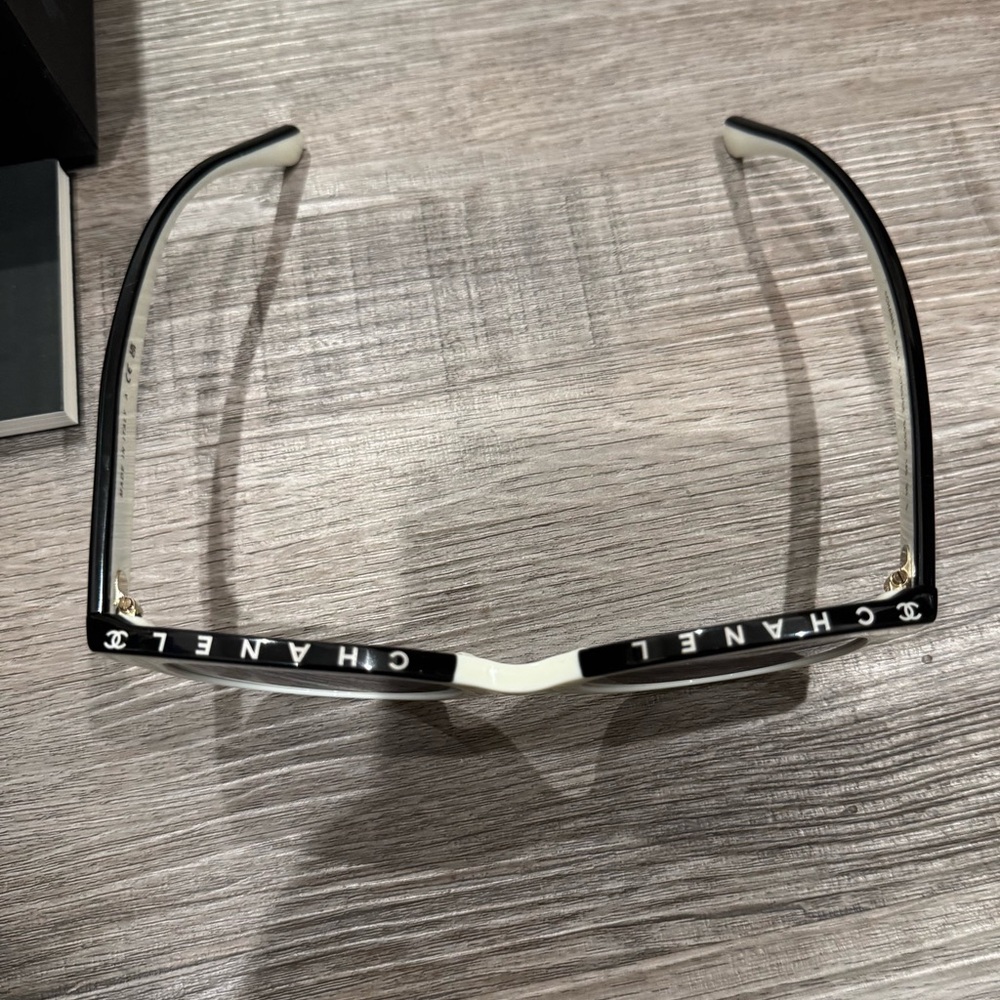 Chanel Butterfly CC Logo White and Black Sunglasses CH5414 - Picture 12 of 16